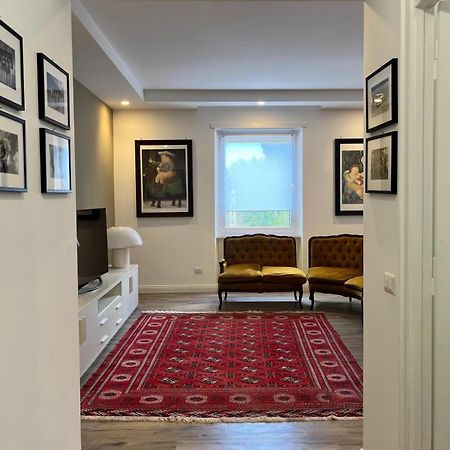 Apartment On The Square Рим Екстер'єр фото