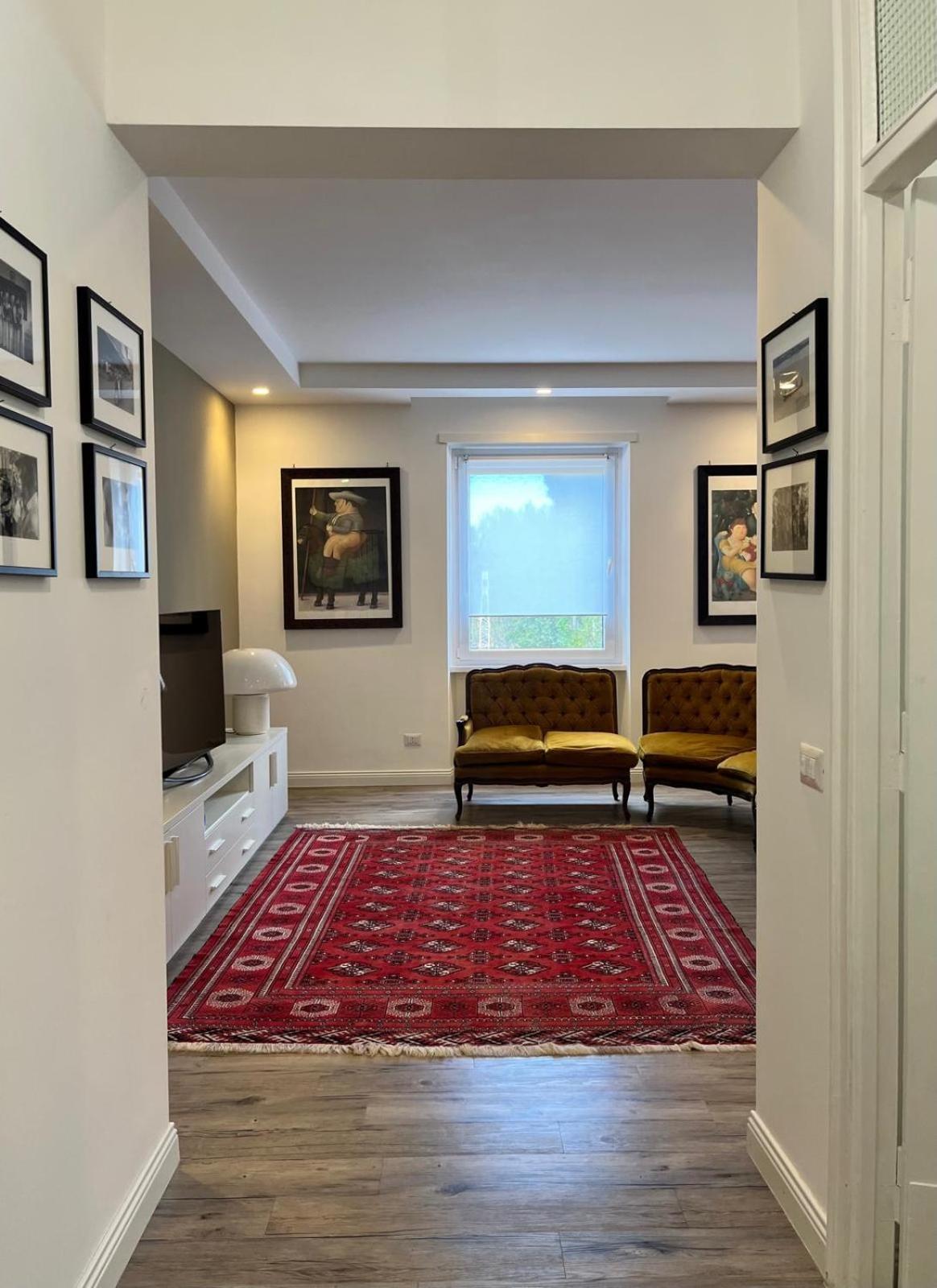 Apartment On The Square Рим Екстер'єр фото